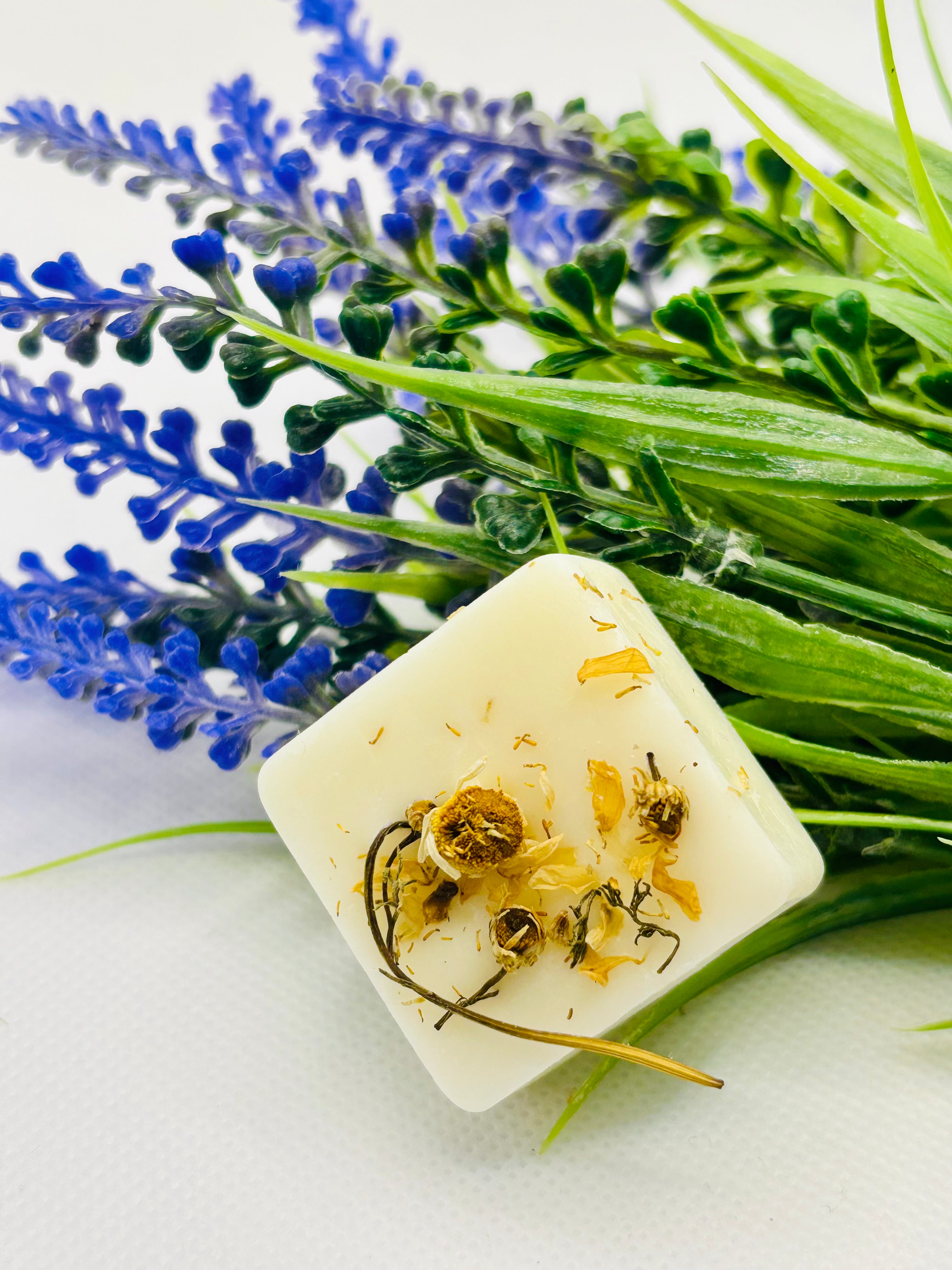 Meadow Lily & Musk - Single Wax Melt